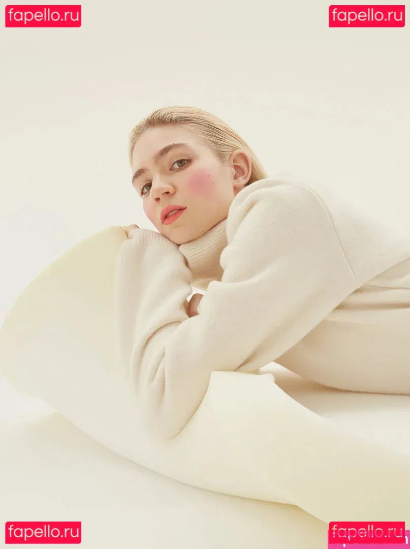 Grimes Onlyfans Photo Gallery 