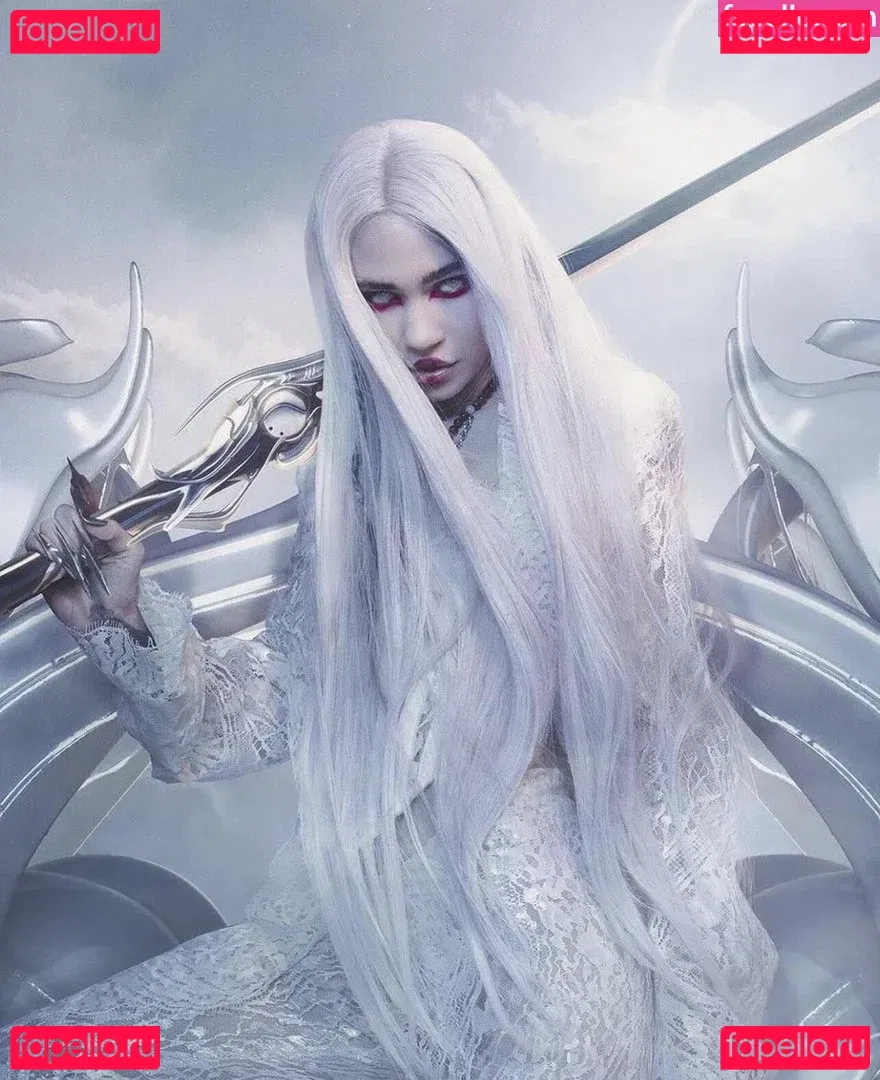 Grimes Onlyfans Photo Gallery 