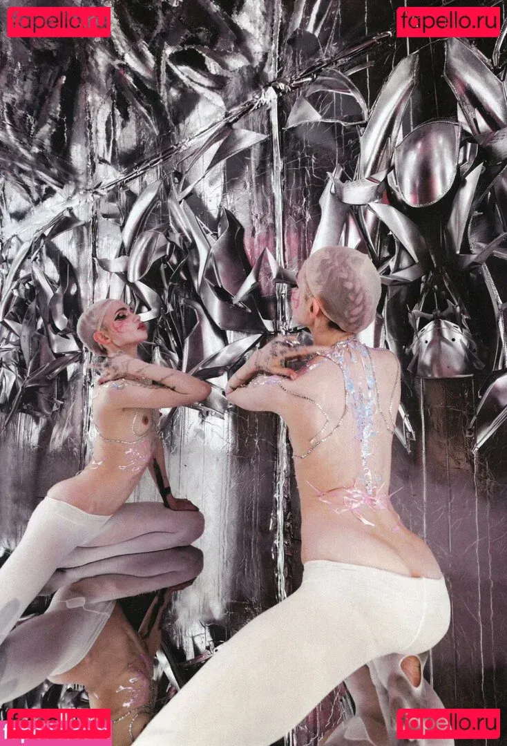 Grimes Onlyfans Photo Gallery 