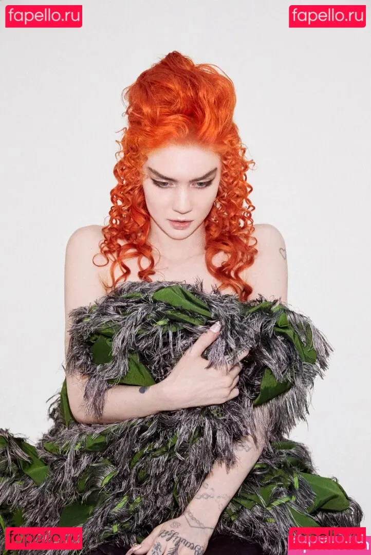 Grimes Onlyfans Photo Gallery 