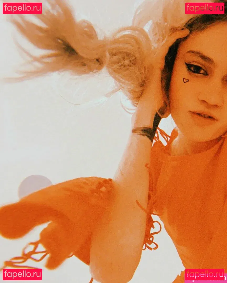 Grimes Onlyfans Photo Gallery 