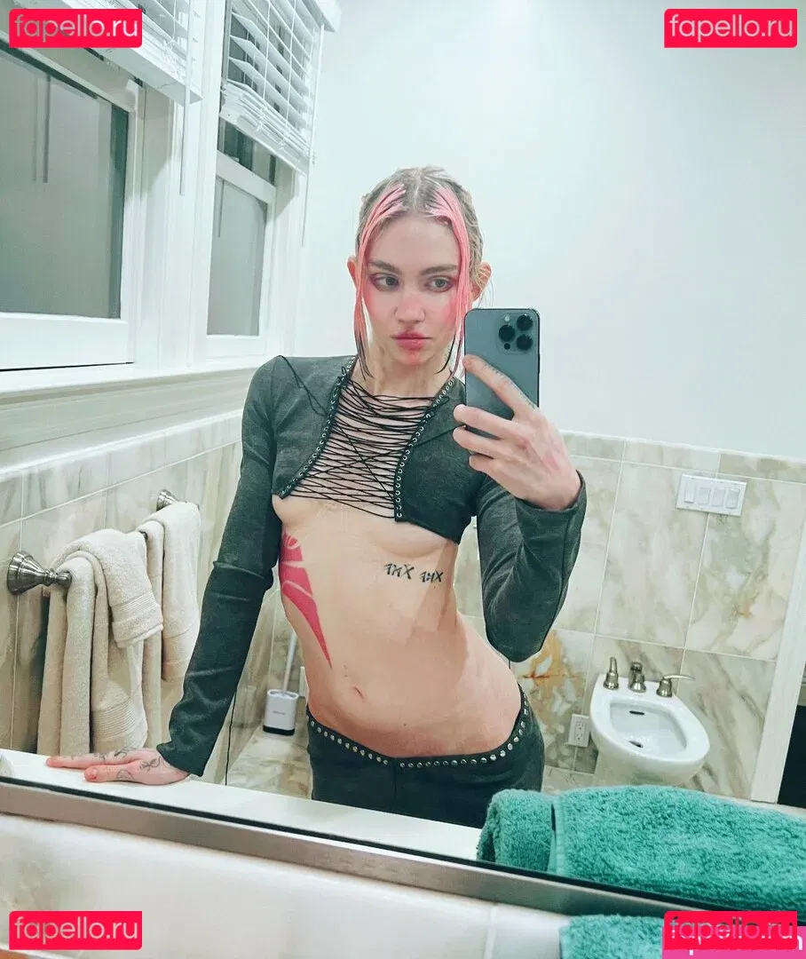 Grimes Onlyfans Photo Gallery 