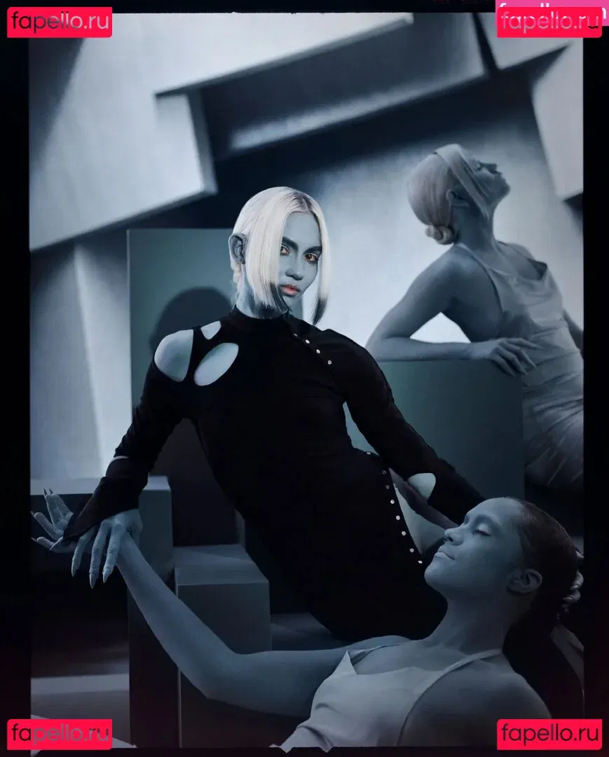 Grimes Onlyfans Photo Gallery 