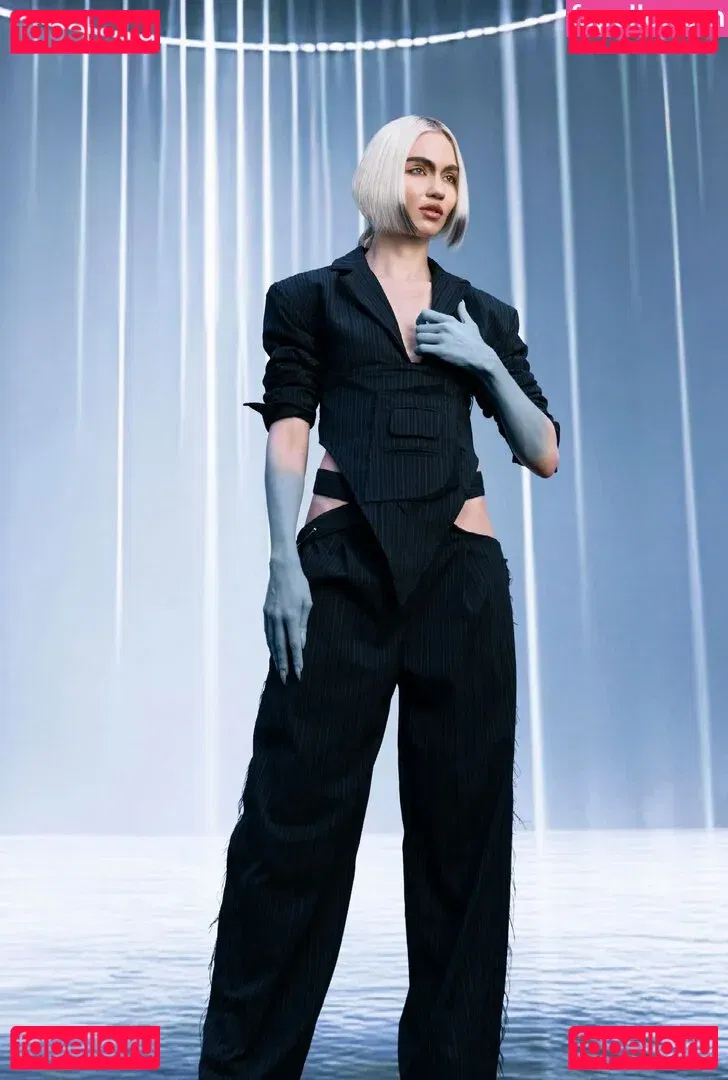 Grimes Onlyfans Photo Gallery 