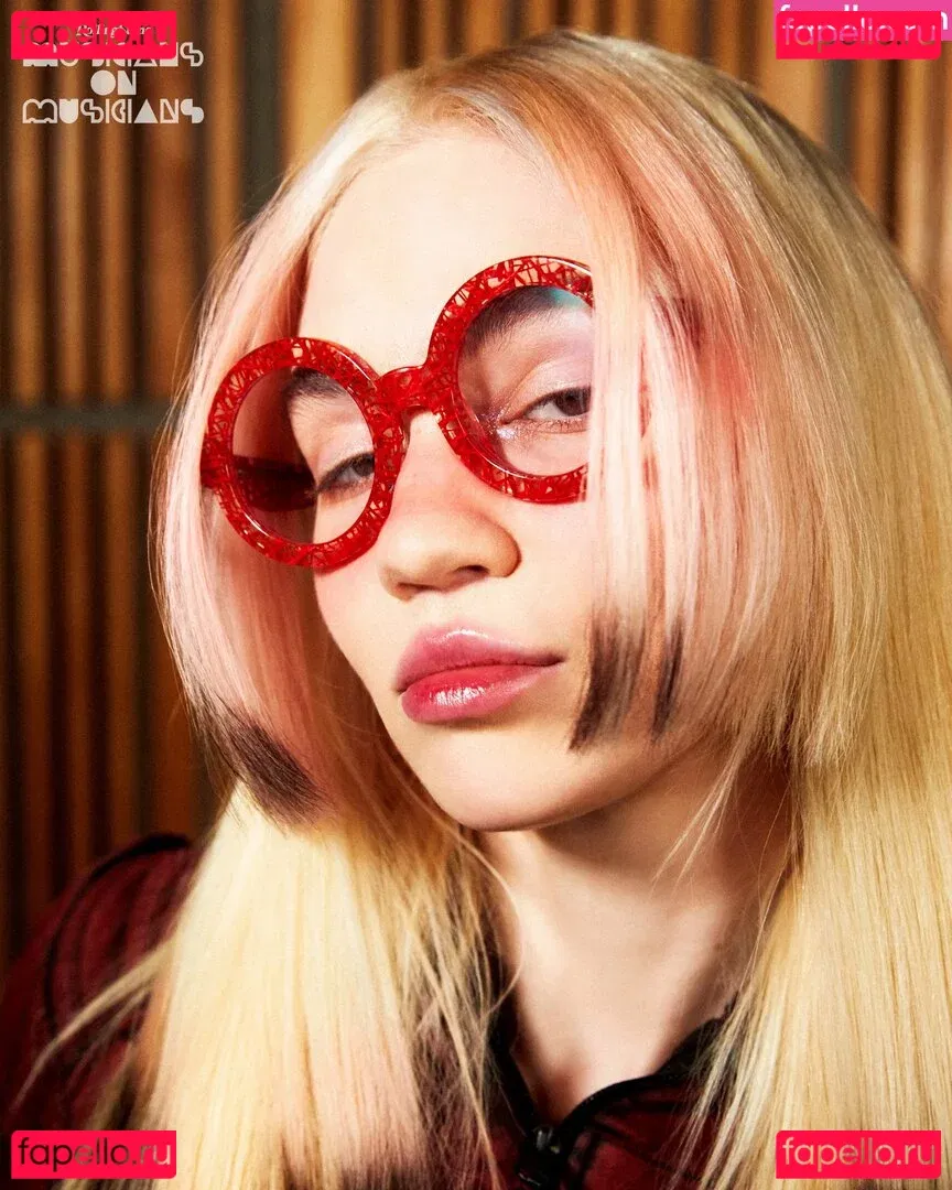 Grimes Onlyfans Photo Gallery 