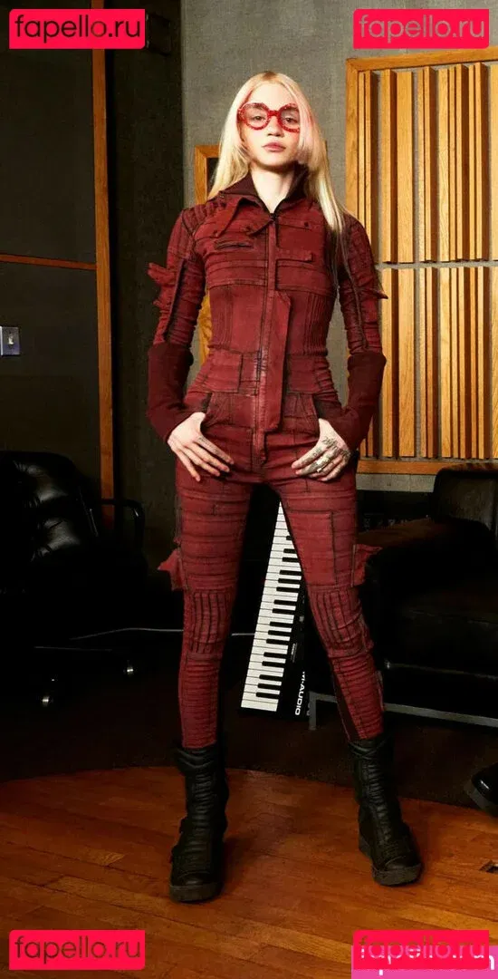 Grimes Onlyfans Photo Gallery 