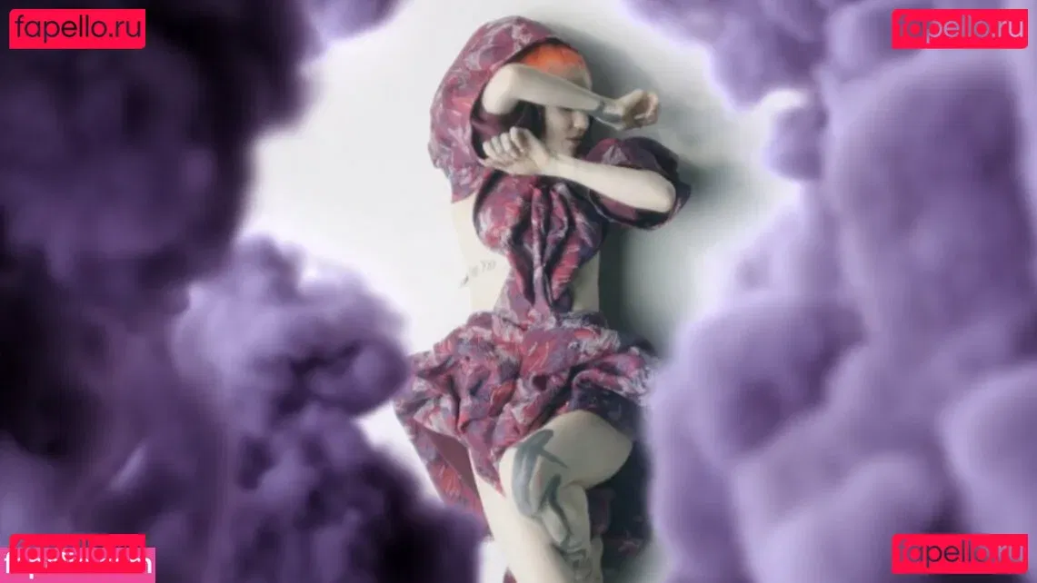 Grimes Onlyfans Photo Gallery 