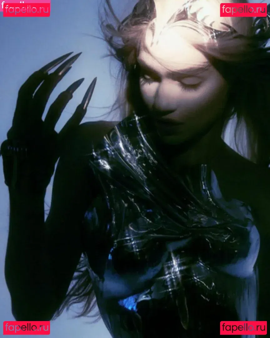 Grimes Onlyfans Photo Gallery 