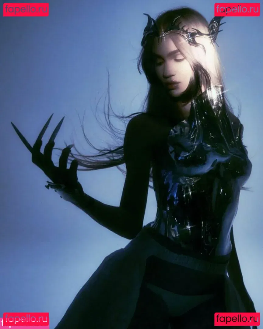 Grimes Onlyfans Photo Gallery 