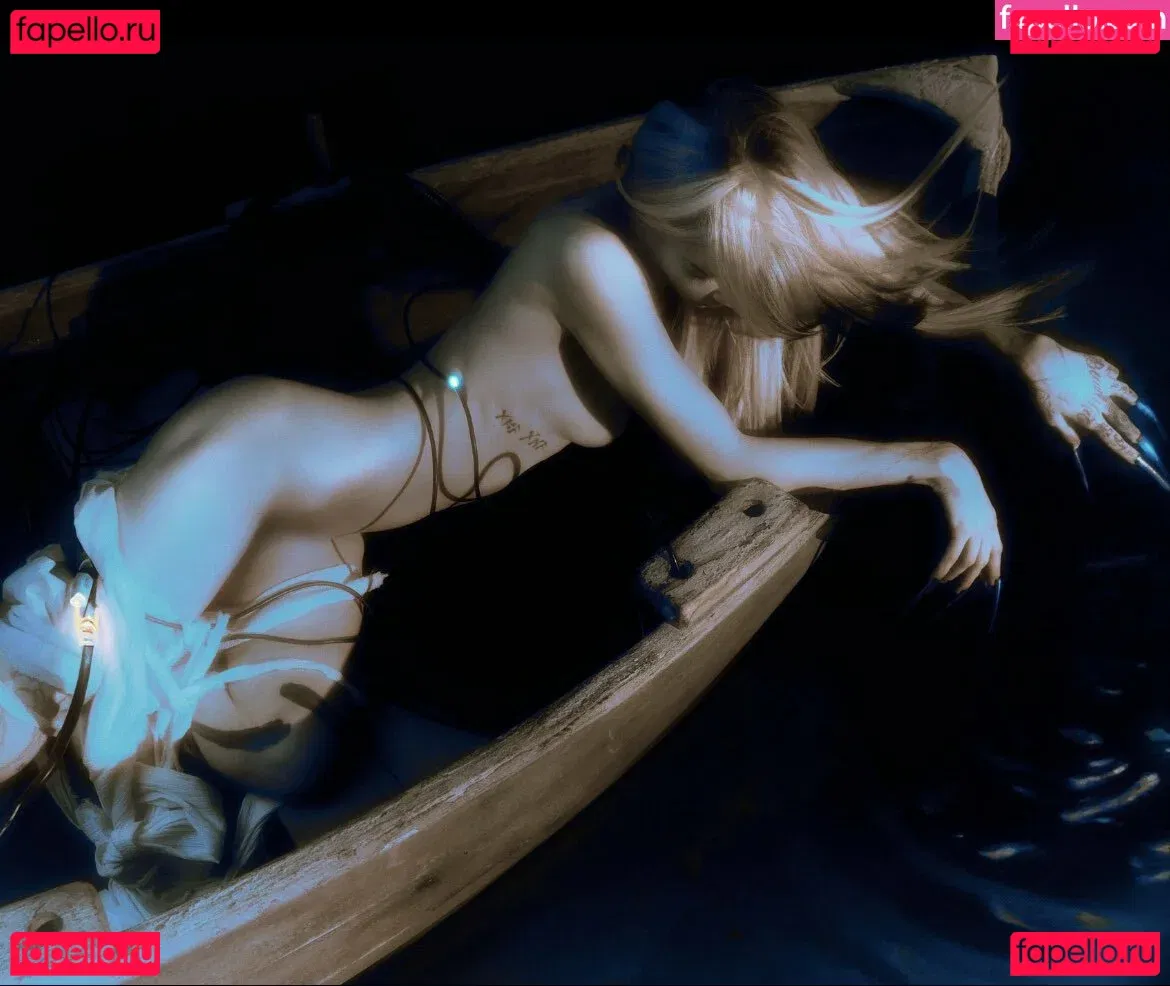 Grimes Onlyfans Photo Gallery 