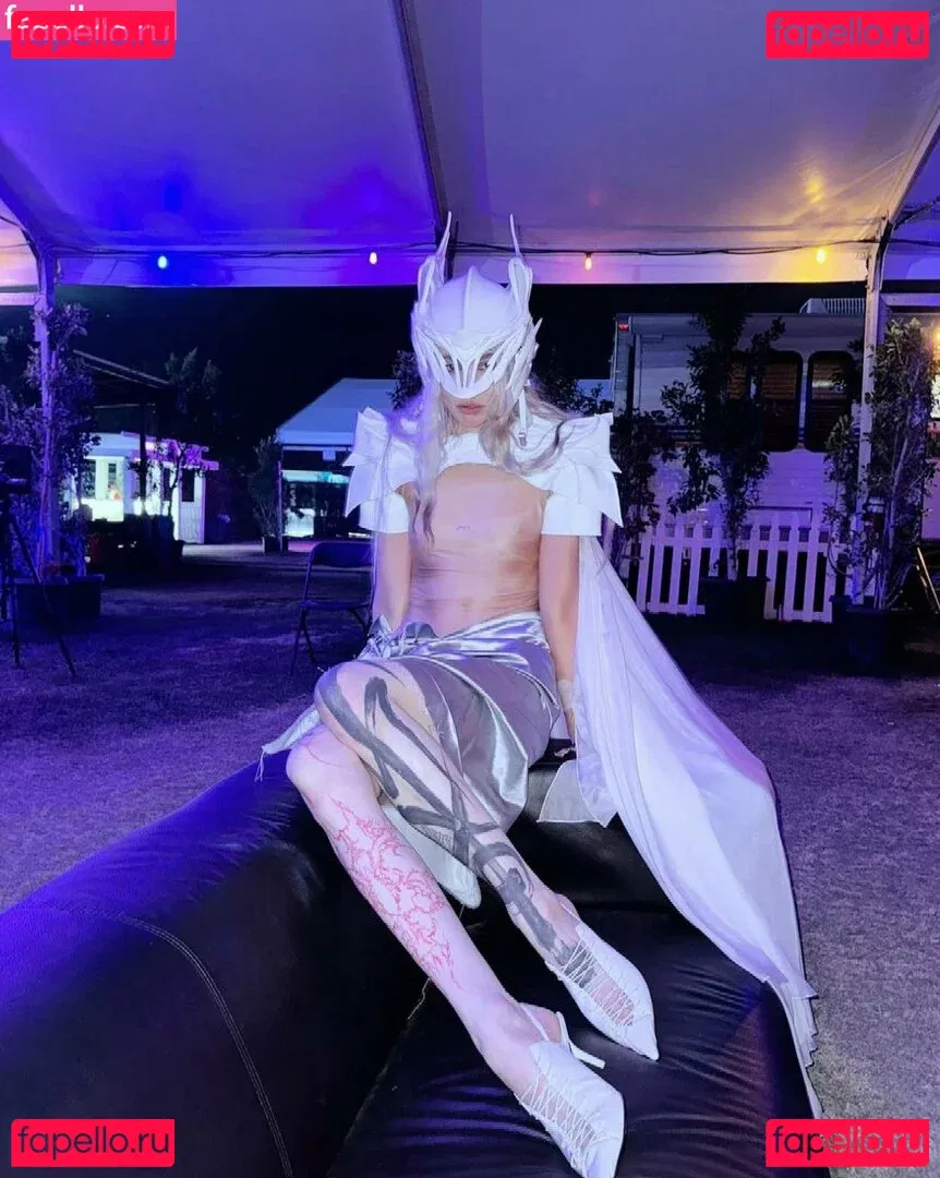 Grimes Onlyfans Photo Gallery 