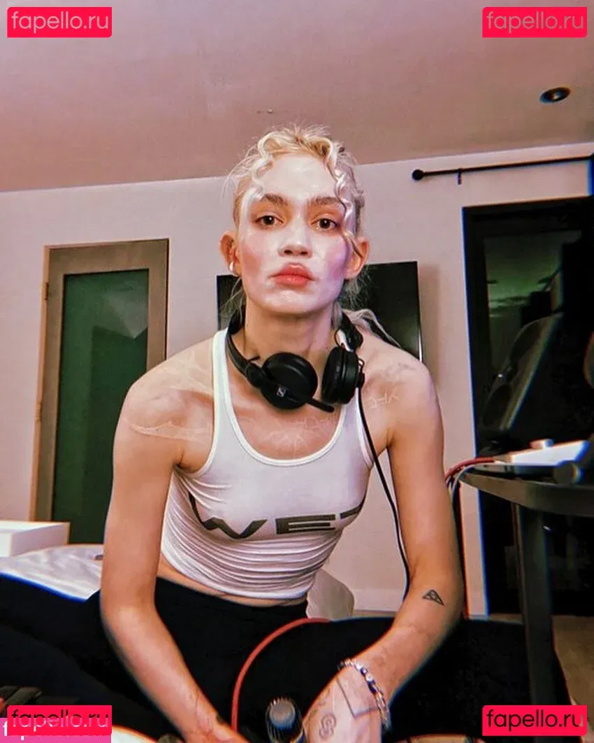 Grimes Onlyfans Photo Gallery 