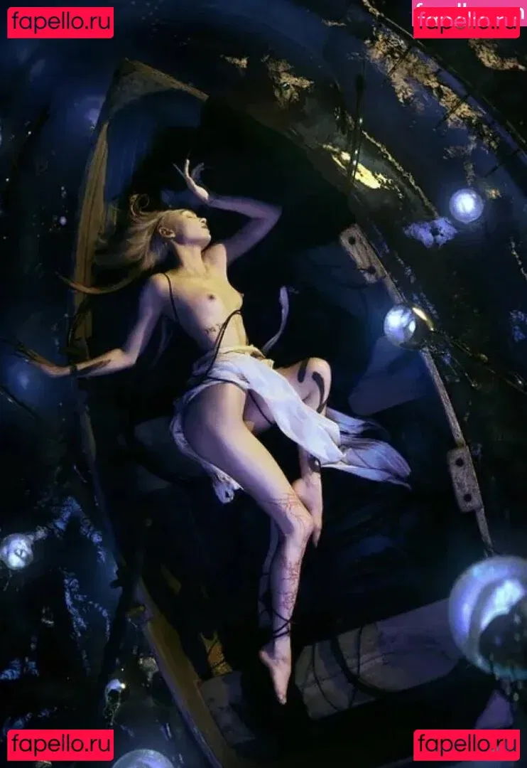 Grimes Onlyfans Photo Gallery 