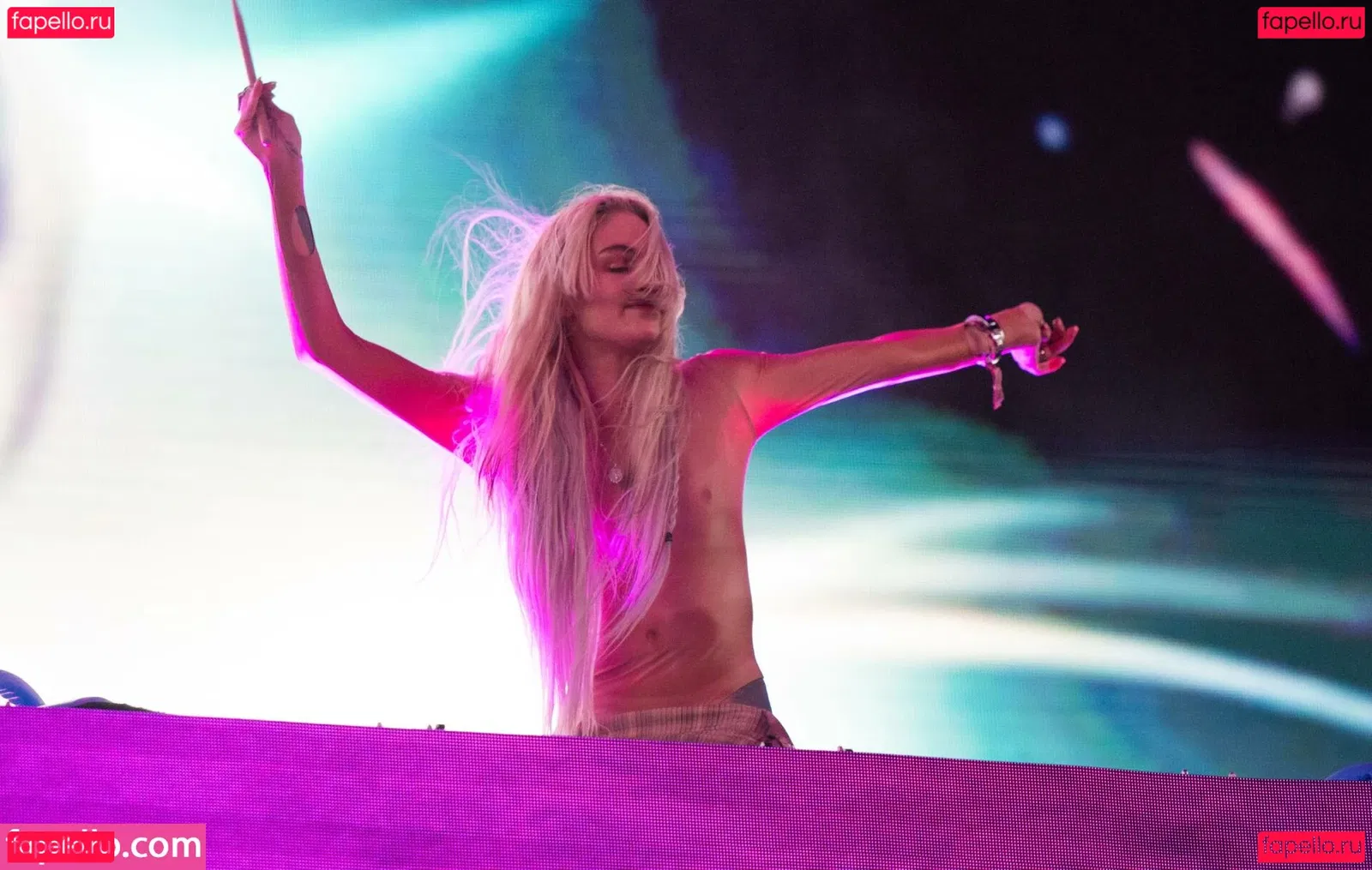 Grimes Onlyfans Photo Gallery 