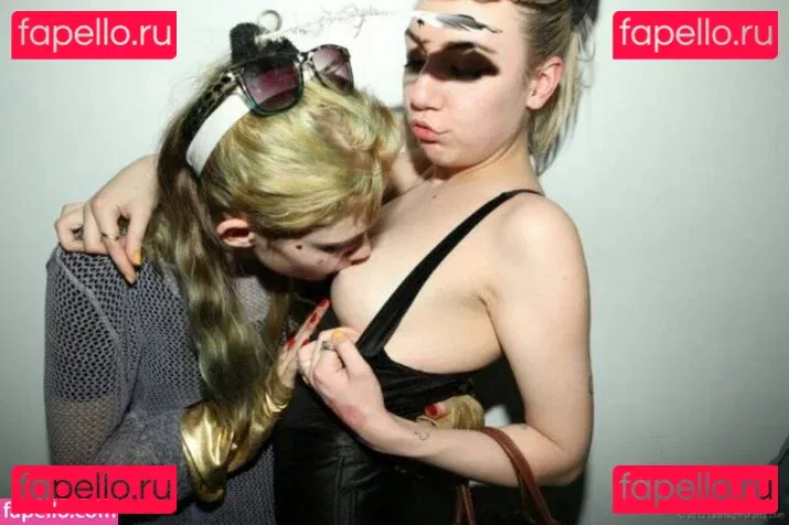 Grimes Onlyfans Photo Gallery 