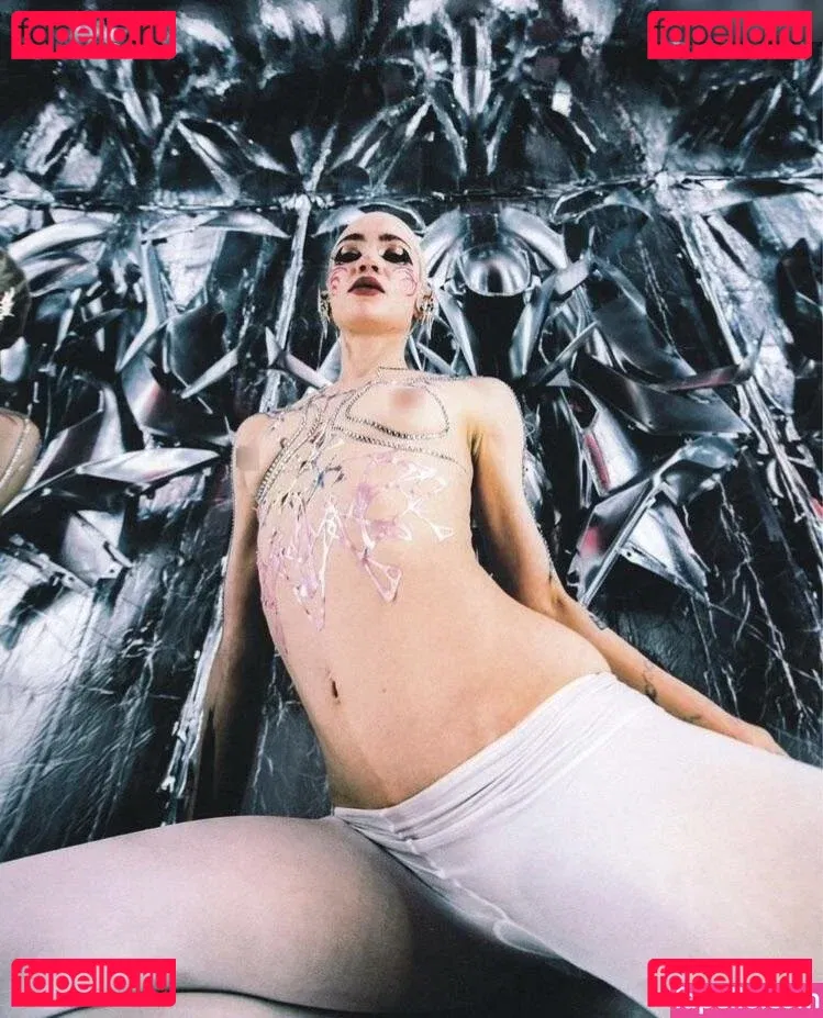 Grimes Onlyfans Photo Gallery 