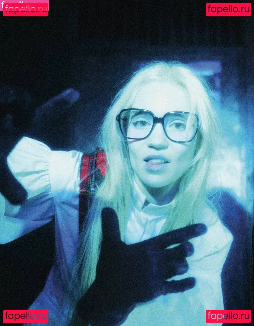 Grimes Onlyfans Photo Gallery 