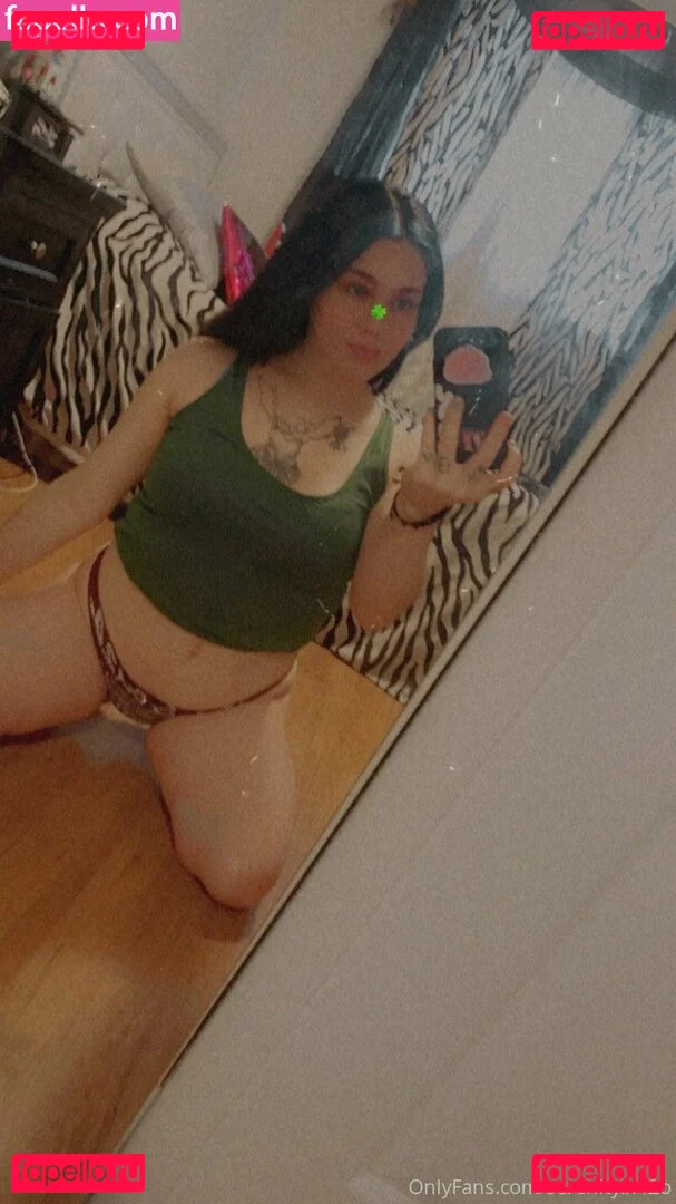 serenitysapphire808 Onlyfans Photo Gallery 