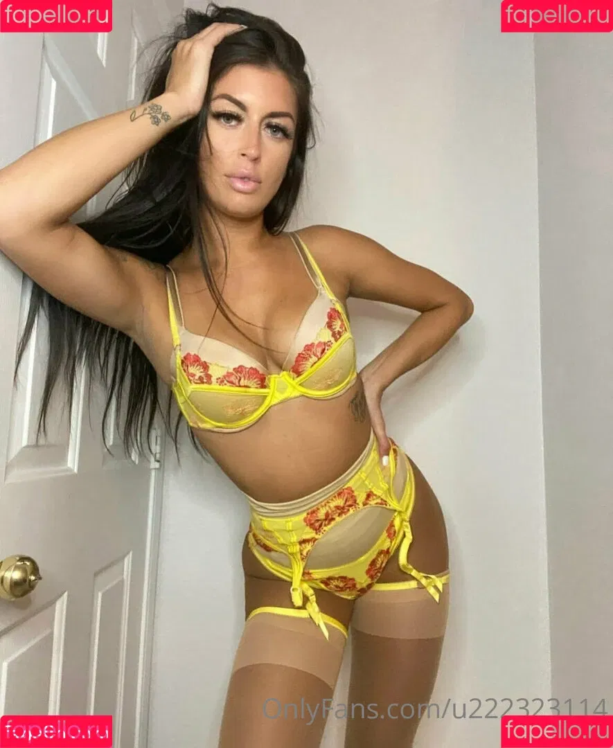 lucymomma Onlyfans Photo Gallery 