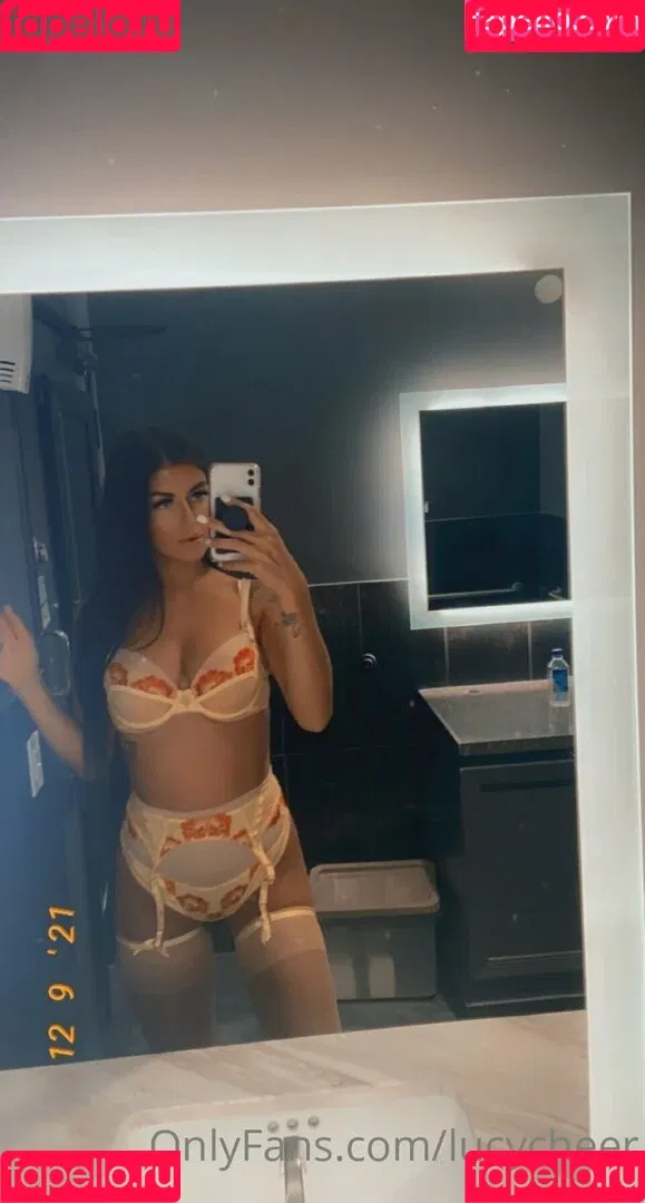 lucymomma Onlyfans Photo Gallery 