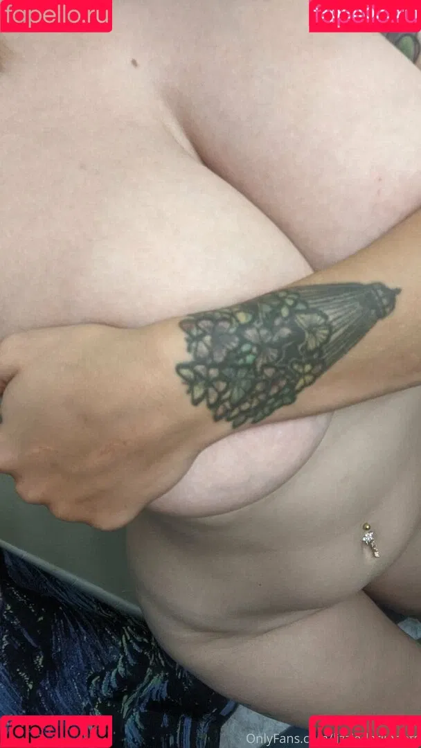 thepigeonbrat Onlyfans Photo Gallery 