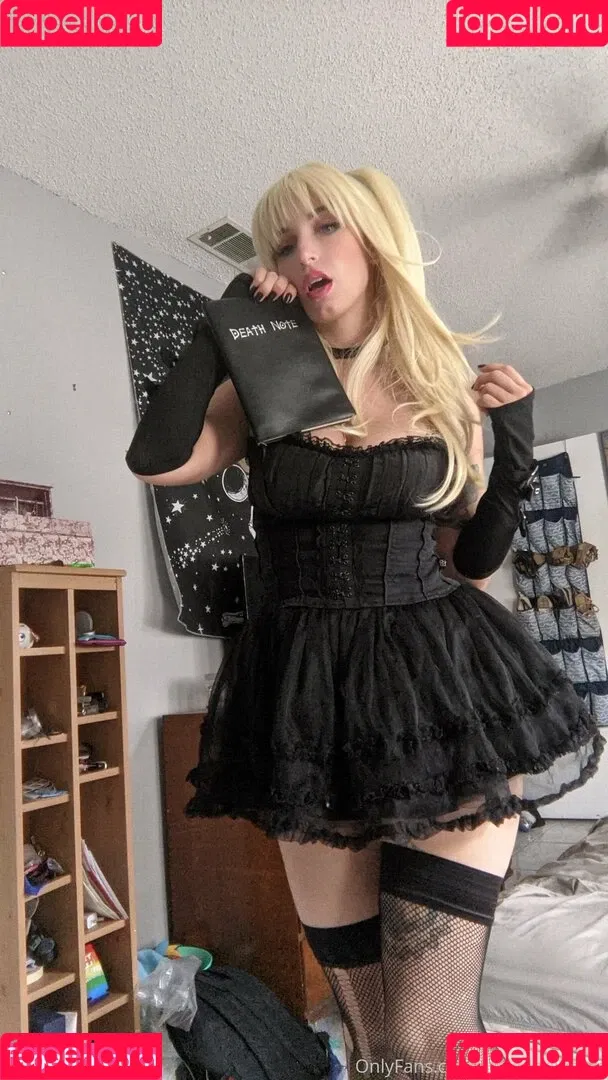 thepigeonbrat Onlyfans Photo Gallery 