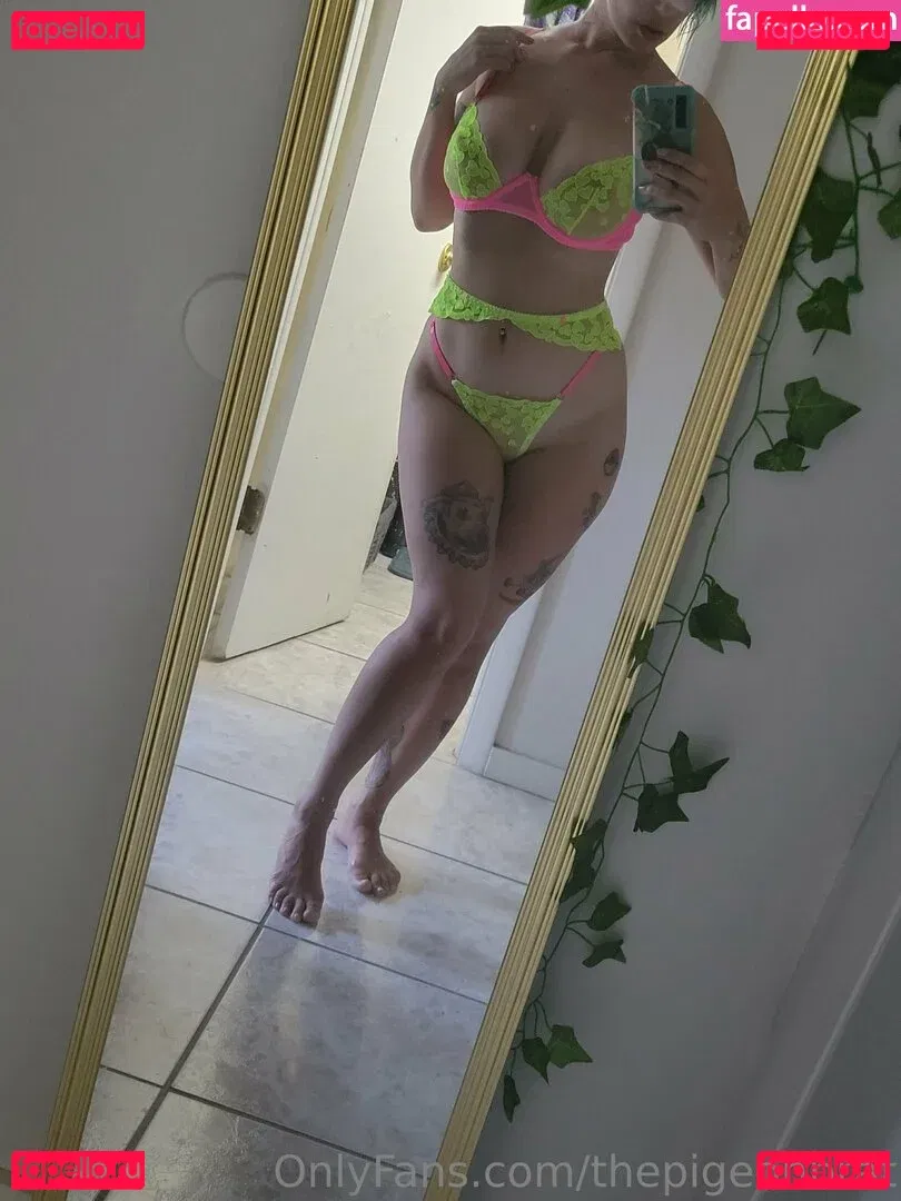 thepigeonbrat Onlyfans Photo Gallery 