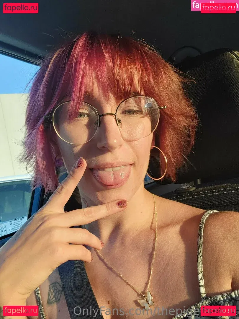 thepigeonbrat Onlyfans Photo Gallery 