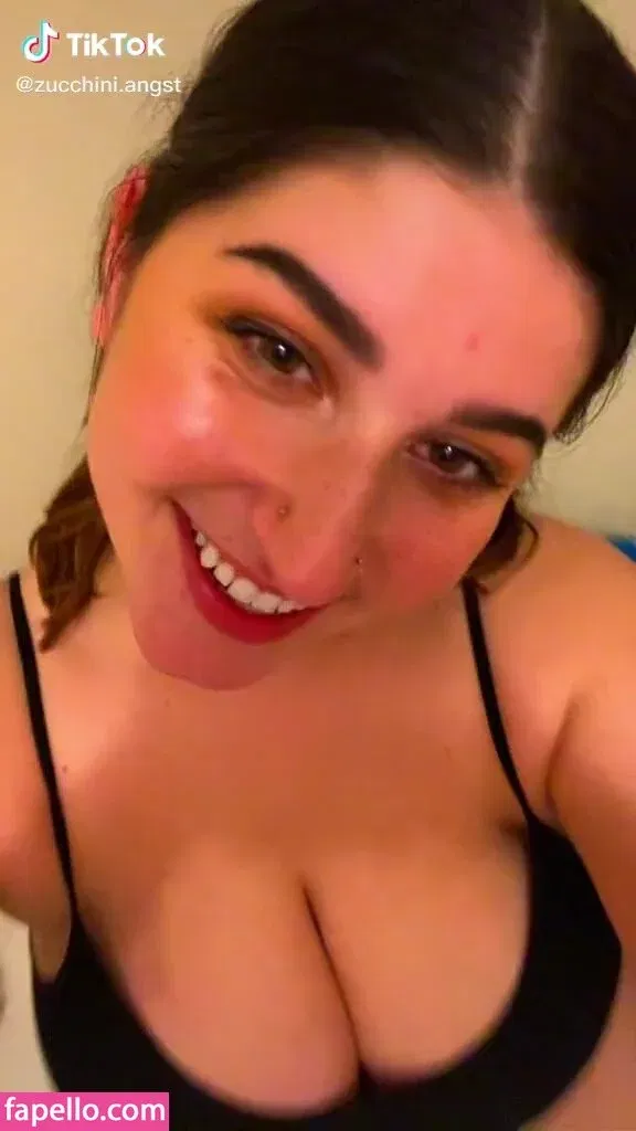 Zucchini Onlyfans Photo Gallery 