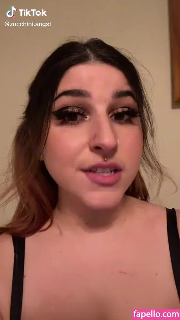 Zucchini Onlyfans Photo Gallery 