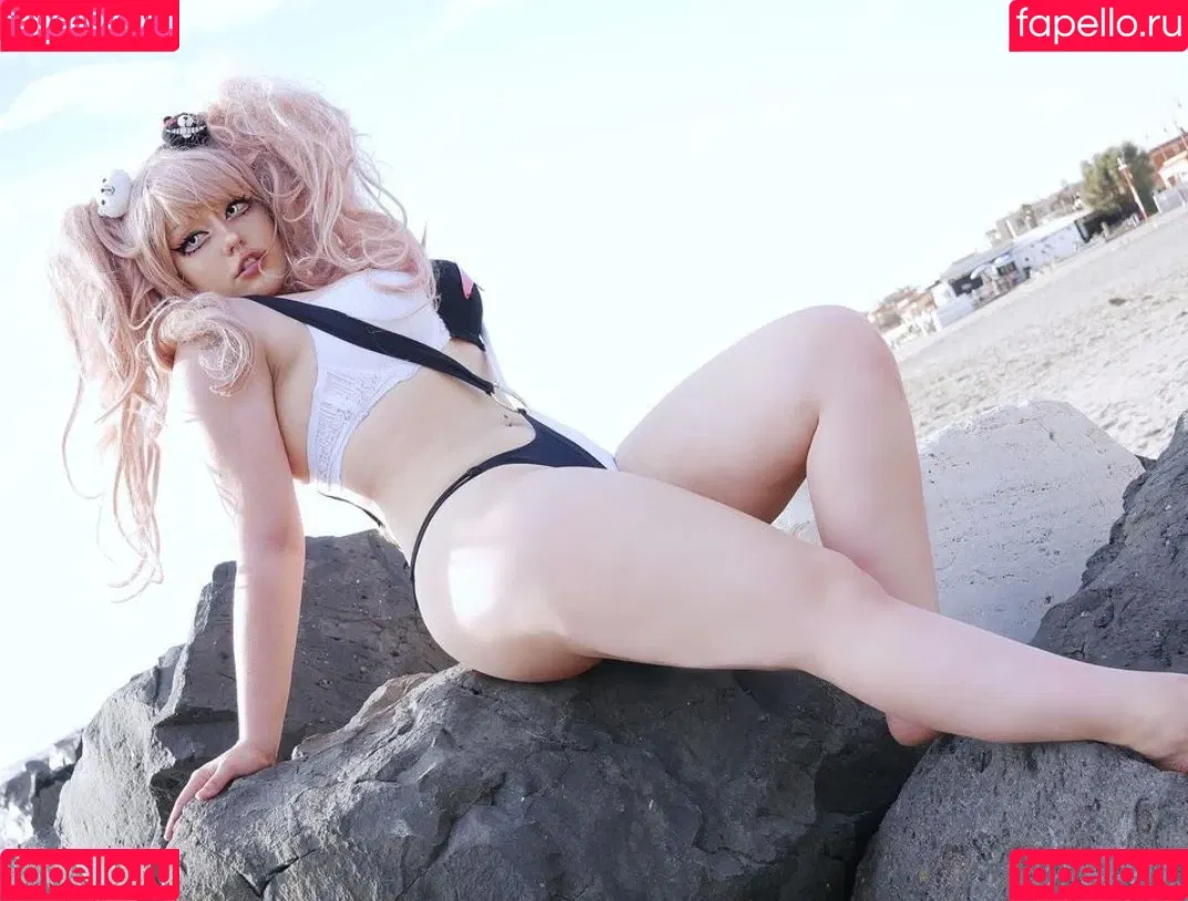 hana.cos Onlyfans Photo Gallery 