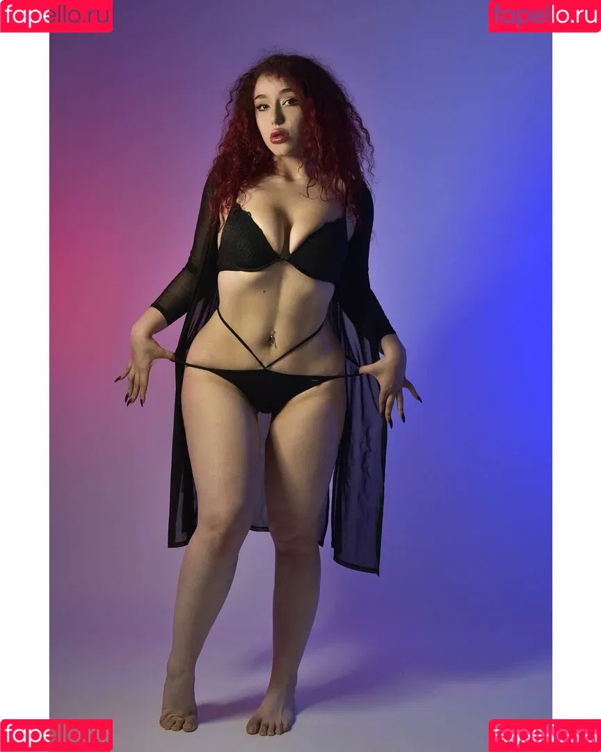 hana.cos Onlyfans Photo Gallery 
