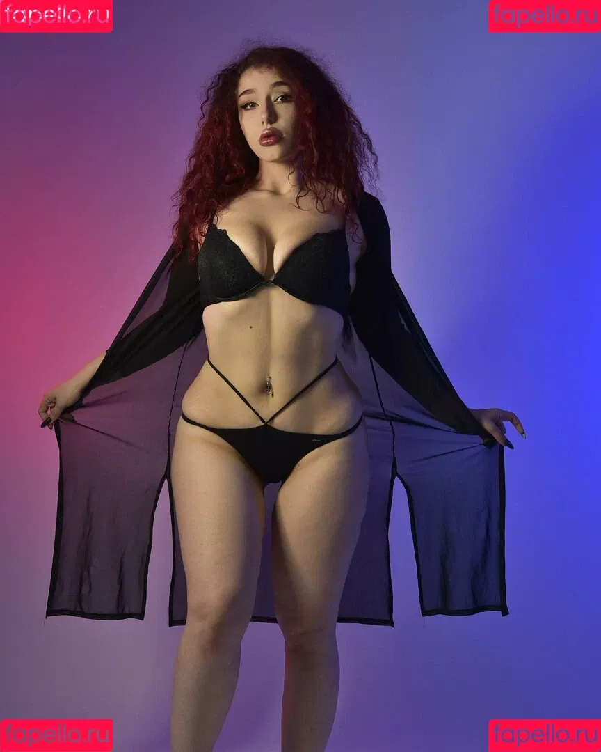 hana.cos Onlyfans Photo Gallery 