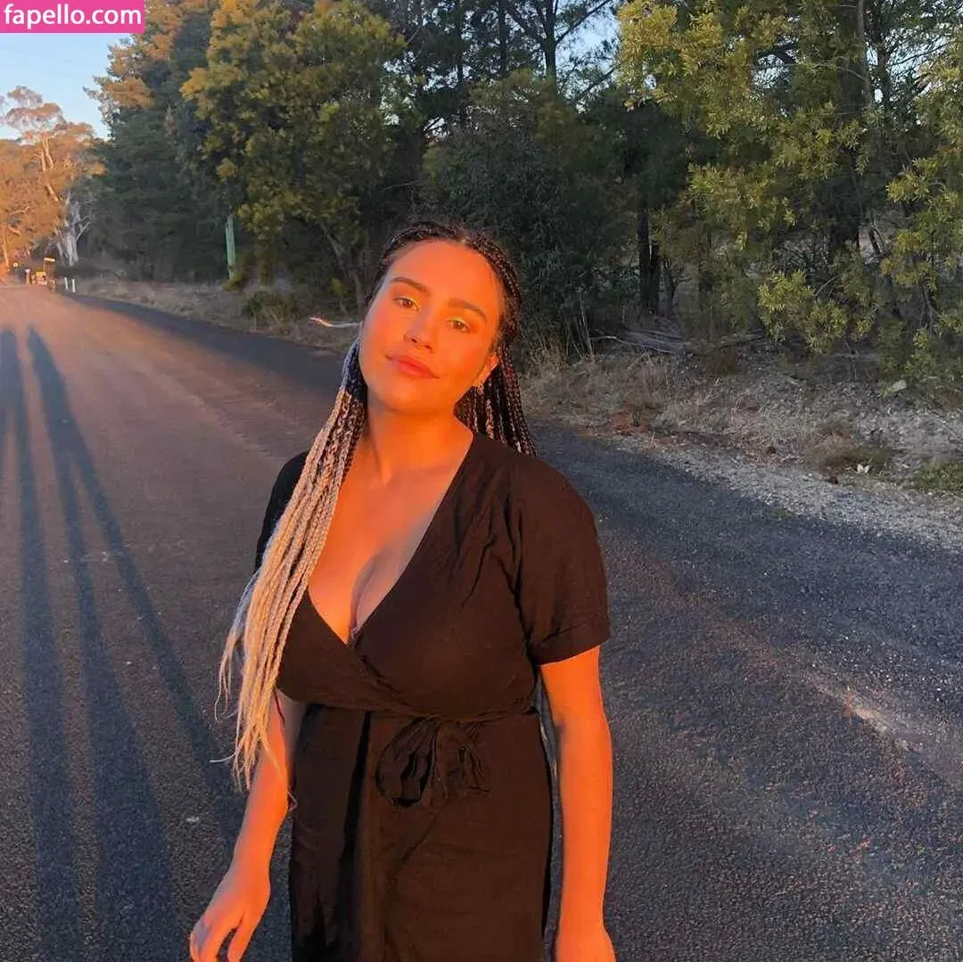 Lotti Loka Onlyfans Photo Gallery 