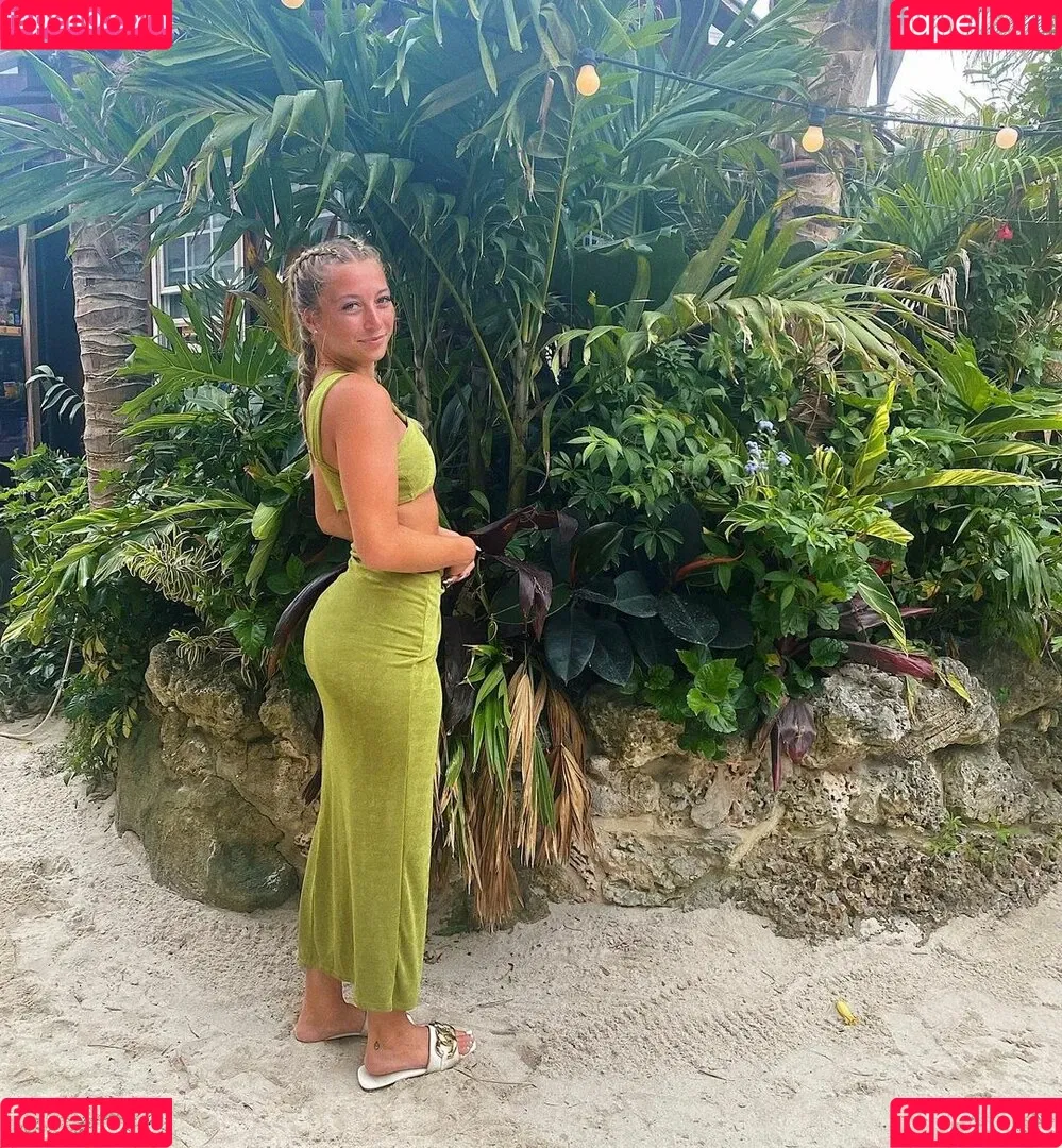 Kamryn Bedore Onlyfans Photo Gallery 