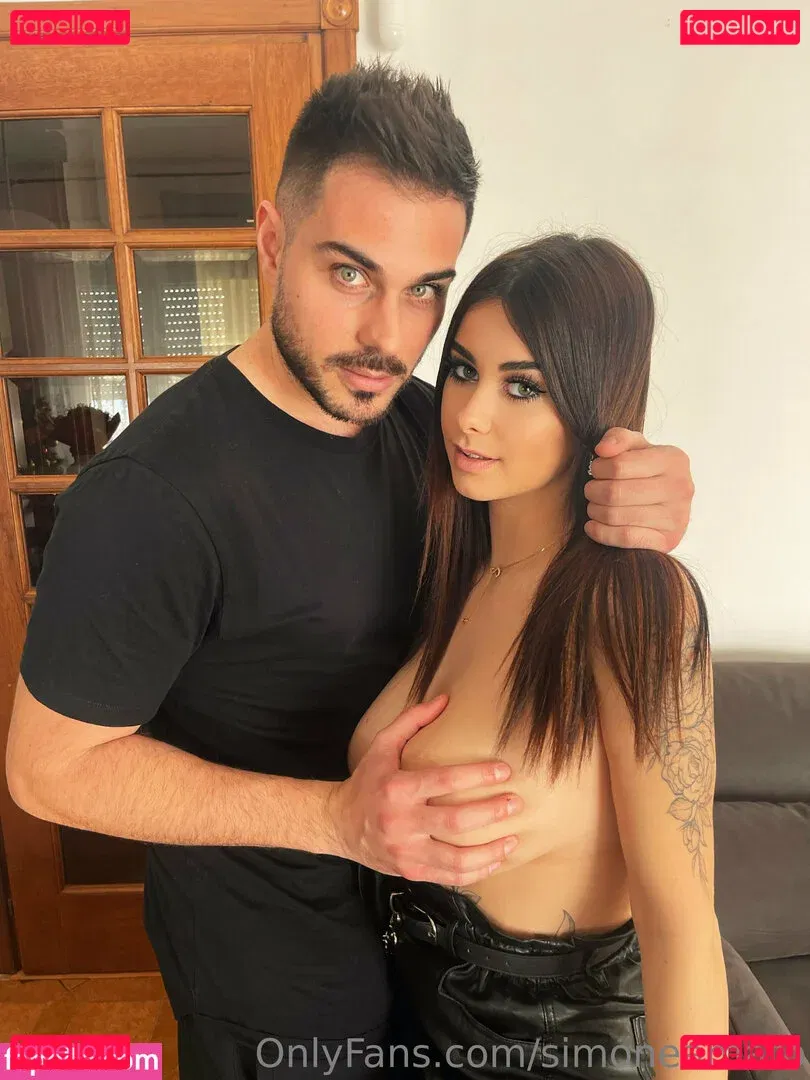 simoneamato Onlyfans Photo Gallery 