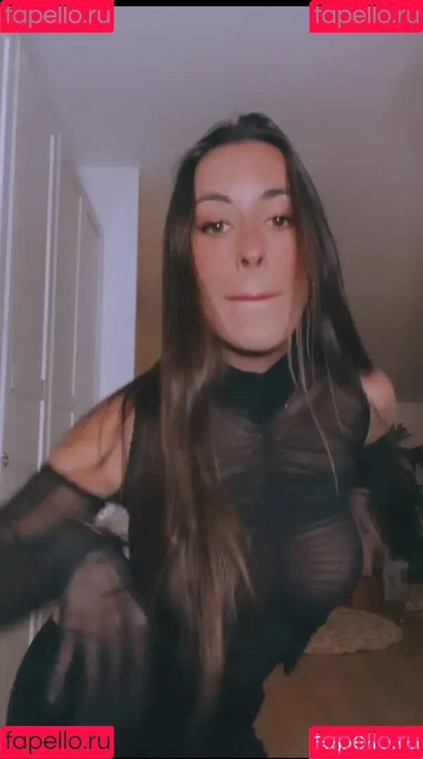 paulagonu Onlyfans Photo Gallery 
