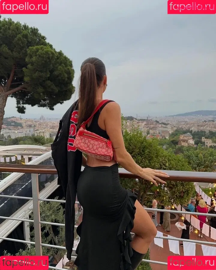 paulagonu Onlyfans Photo Gallery 