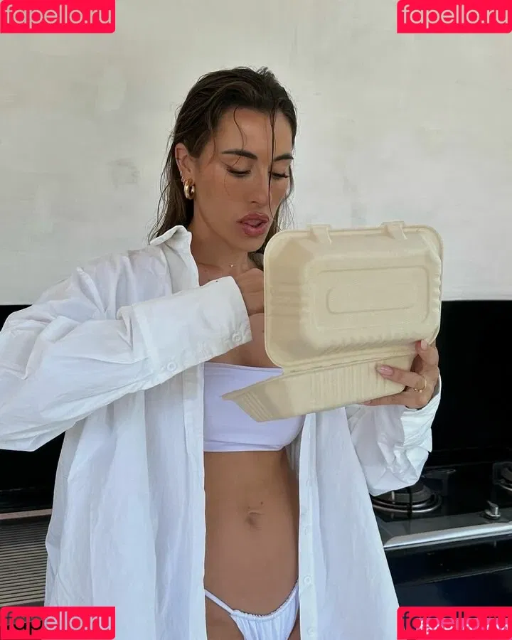 paulagonu Onlyfans Photo Gallery 