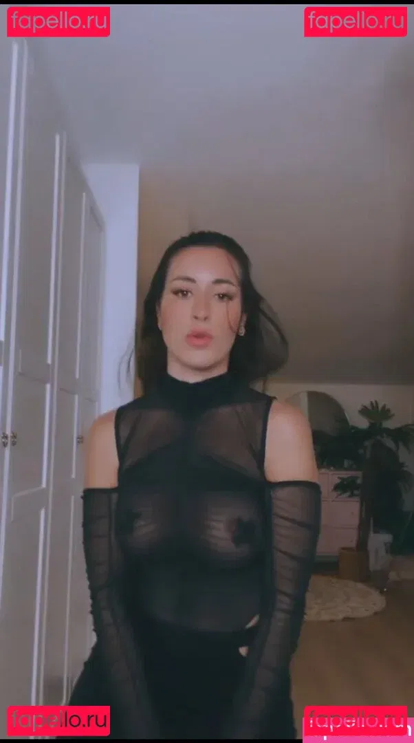 paulagonu Onlyfans Photo Gallery 