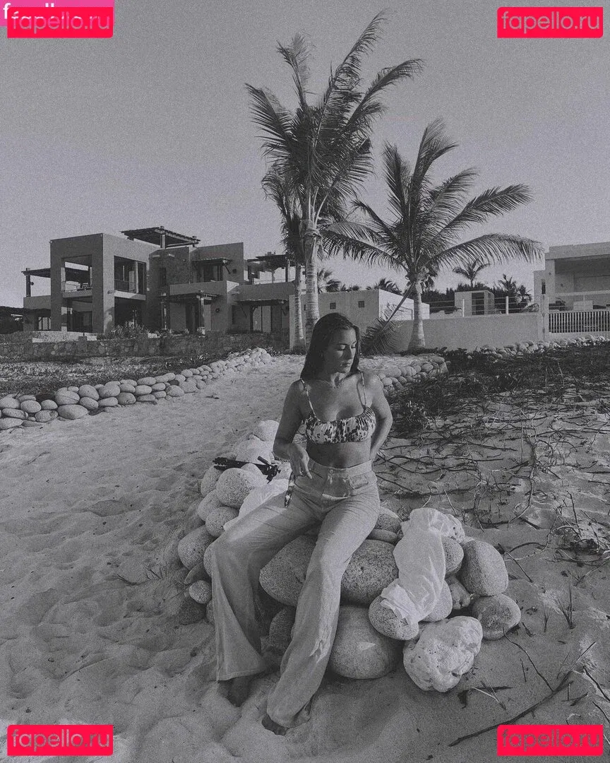 paulagonu Onlyfans Photo Gallery 