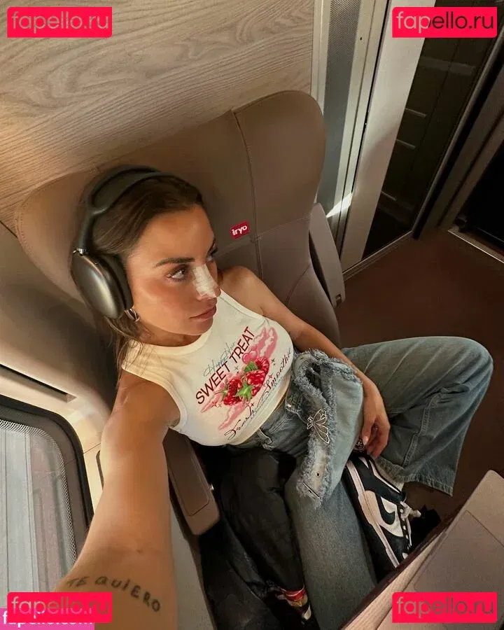 paulagonu Onlyfans Photo Gallery 