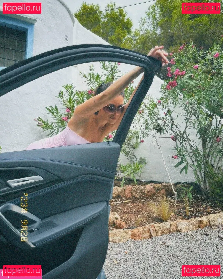 paulagonu Onlyfans Photo Gallery 