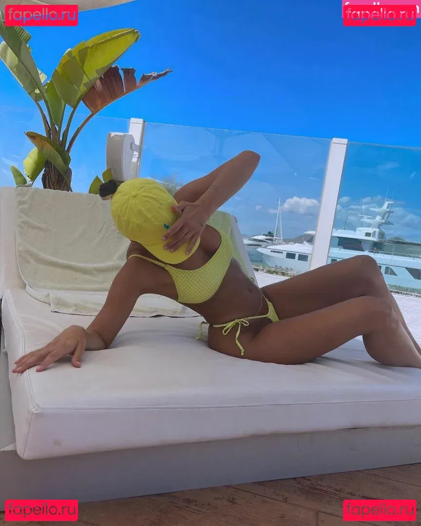 paulagonu Onlyfans Photo Gallery 