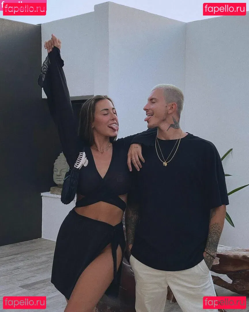 paulagonu Onlyfans Photo Gallery 