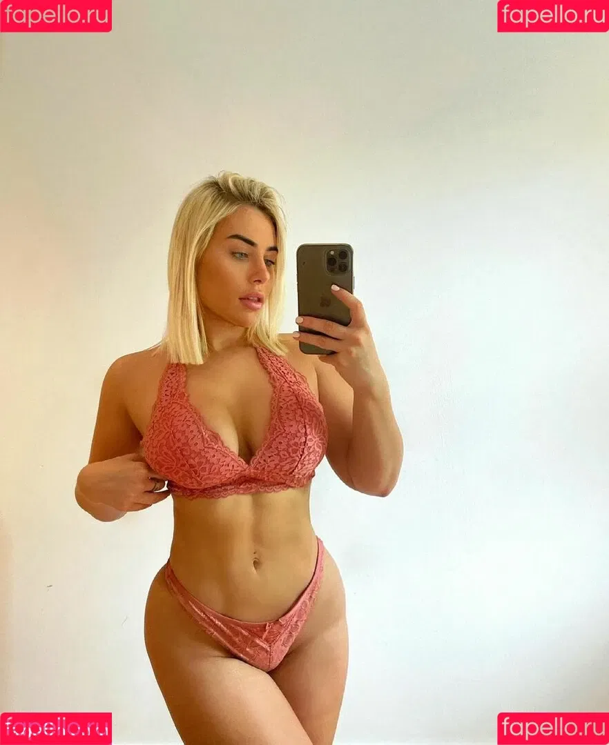 Ellie Brown Onlyfans Photo Gallery 