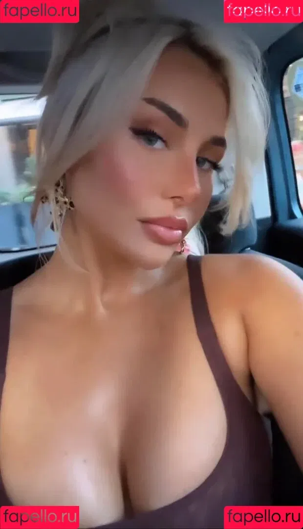 Ellie Brown Onlyfans Photo Gallery 
