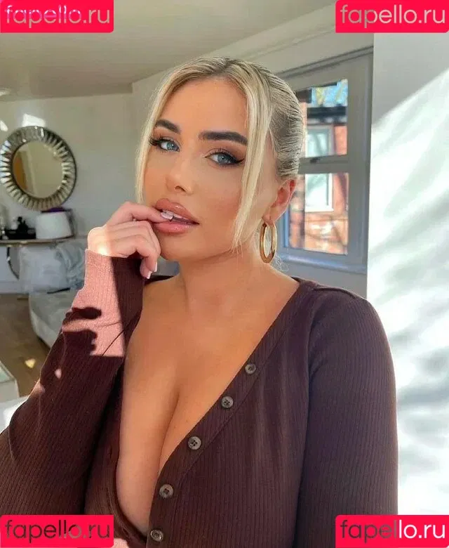 Ellie Brown Onlyfans Photo Gallery 