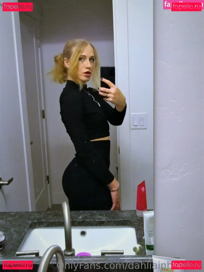 dahliainbloom1 Onlyfans Photo Gallery 