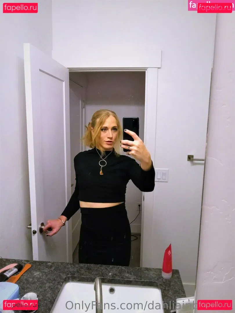 dahliainbloom1 Onlyfans Photo Gallery 